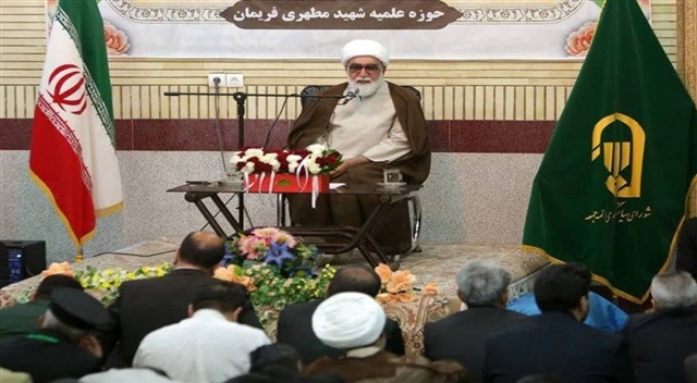 طلاب با نشر معارف اهل‌بیت(ع) جامعه را هدایت می‌کنند