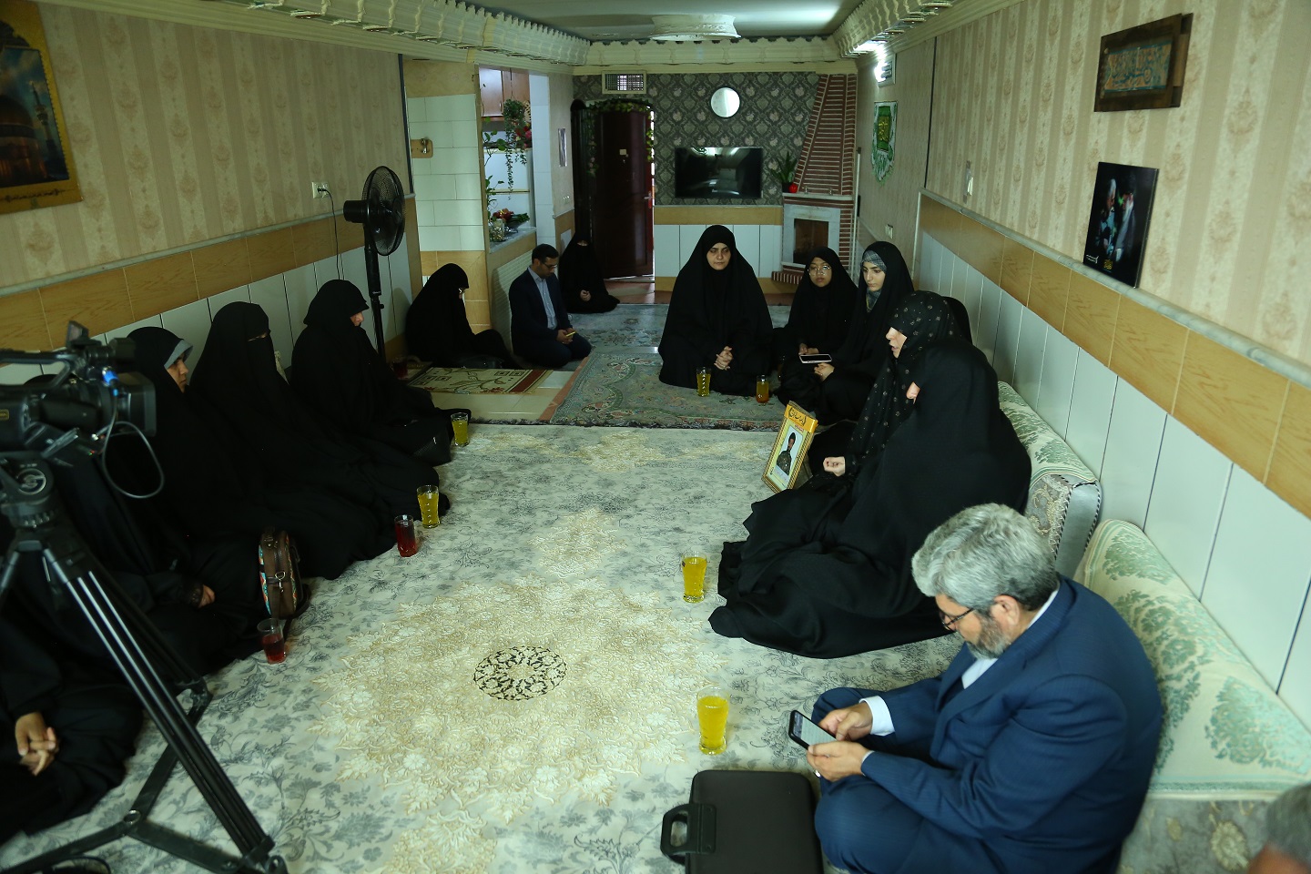 دیدار مدیر جامعه الزهرا (س) با خانواده شهید سیدرحمت الله موسوی