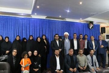 تصاویر/ دیدار مدیرکل، همکاران ستاد و مربیان مراکز فرهنگی هنری سمنان با نماینده ولی‌فقیه در استان