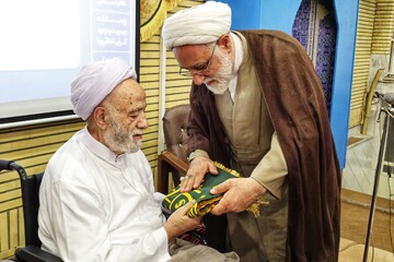 تصاویر/ تکریم حجت‌الاسلام والمسلمین محسن قرائتی