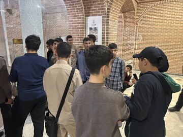 تصاویر/ بازدید طلاب نقده از موزه اردبیل و امامزاده ابراهیم شهرستان آستارا