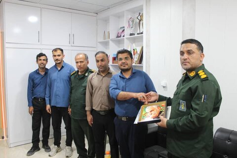 تصاویر/ تجلیل فرمانده سپاه دیّر از فرهنگیان