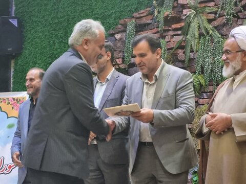 تصاویر/ همایش شورای های بخش برزک همراه با جشن میلاد امام رضا(ع)