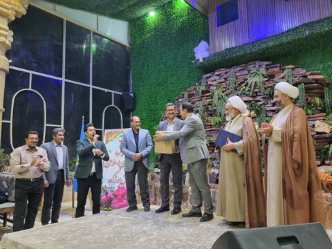 تصاویر/ همایش شورای های بخش برزک همراه با جشن میلاد امام رضا(ع)