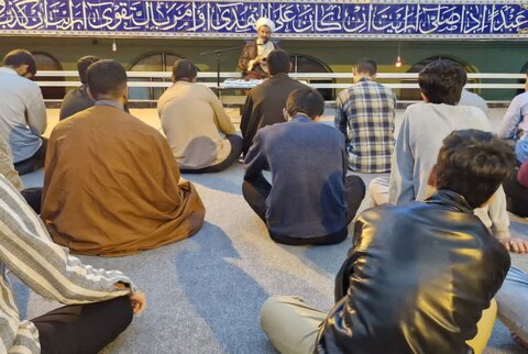 مراسم تجلیل از اساتید مدرسه علمیه پارس آباد