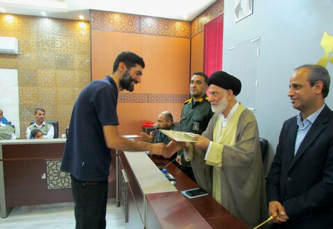 تصاویر/ تجلیل از گروه های جهادی شهرستان دیّر