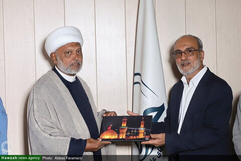 Photos/Visite d'un chercheur bangladeshi à l'agence de presse Hawzah