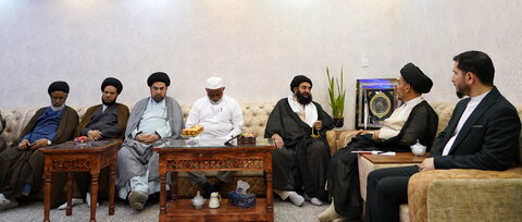 تصاویر/ نشست مهمانان بین‌المللی همایش صدمین سالگشت بازتأسیس حوزه علمیه قم با نماینده رهبر انقلاب در بنگلادش