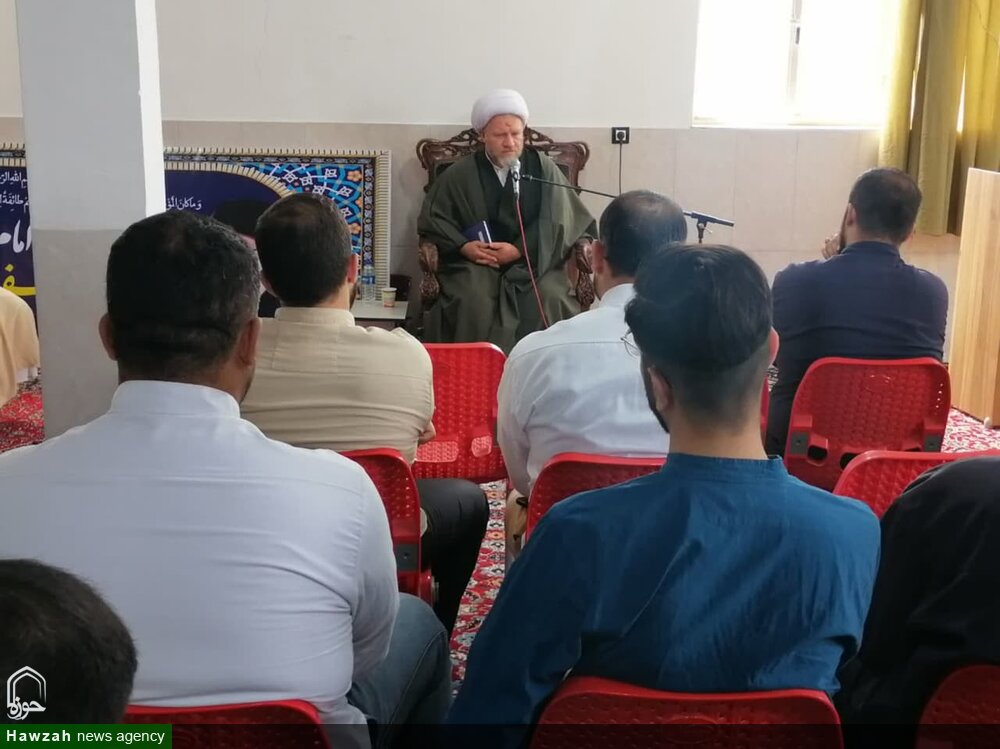 بازدید مدیر مرکز خدمات استان همدان از مدرسه علمیه سفیران هدایت امام رضا(ع)