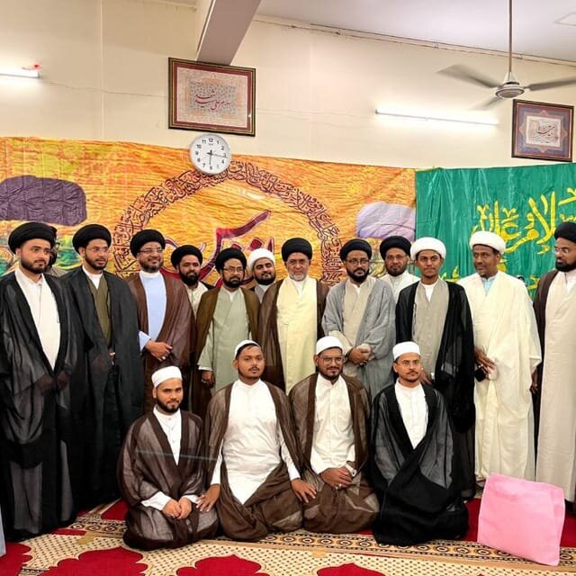 برگزاری آیین عمامه‌گذاری طلاب در بمبئی هند