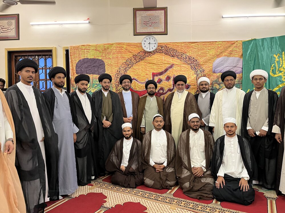 برگزاری آیین عمامهگذاری طلاب در بمبئی هند