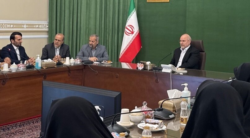 ایران قوی نیازمند آموزش و پرورش قوی است/ آمادگی مجلس و دولت برای حل مسائل دانشگاه فرهنگیان