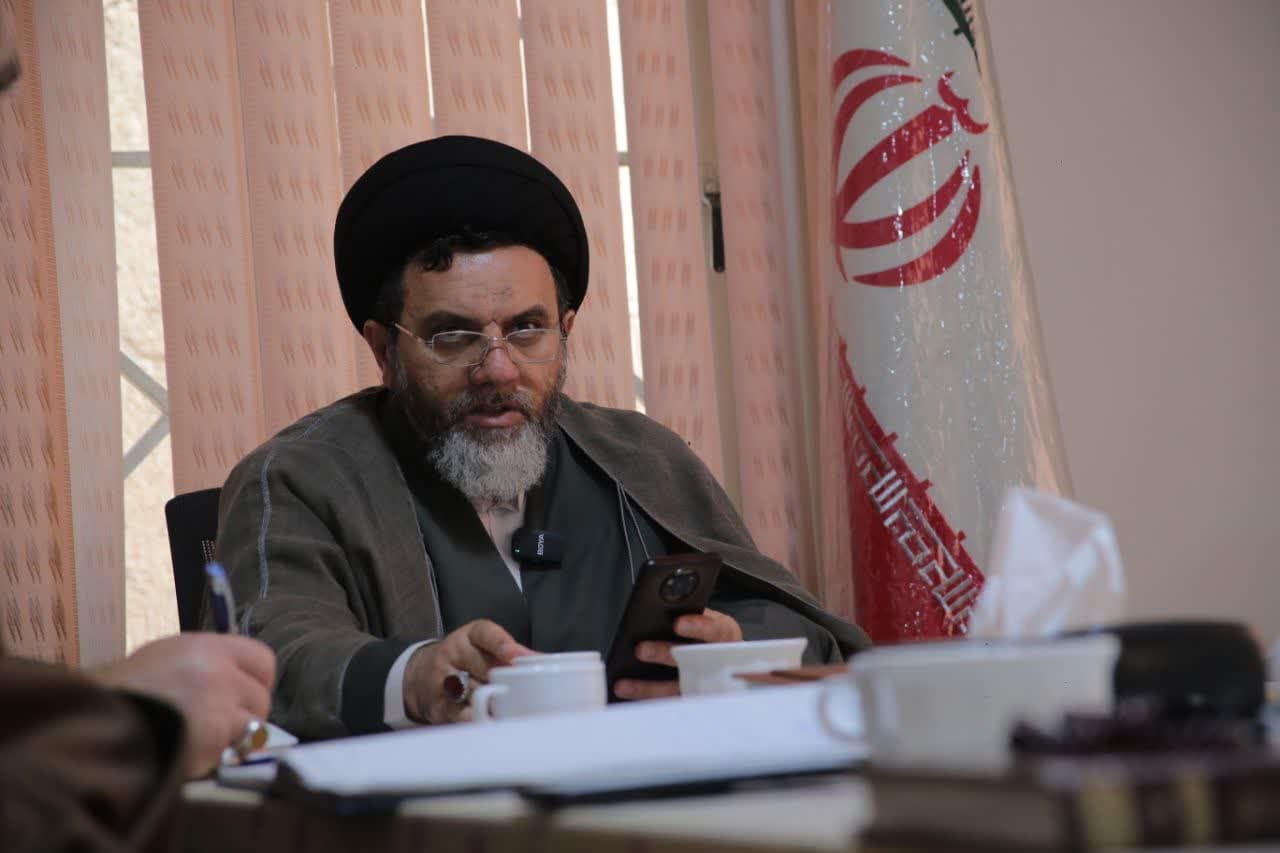 اجتماع طلاب همدانی همزمان با برگزاری همایش یکصدمین سال بازتأسیس حوزه علمیه