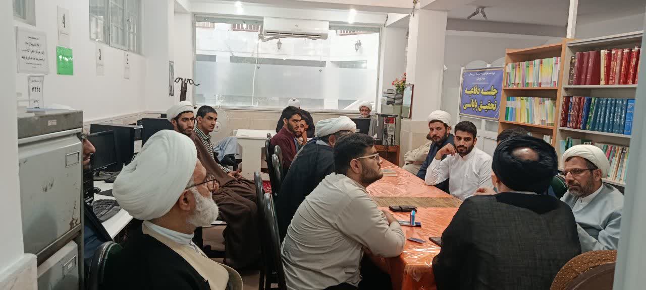 نشست علمی پژوهشی شبهه‌شناسی در آران و بیدگل برگزار شد