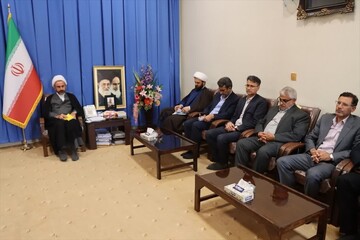 با استفاده از روش های خلاقانه نسل جوان را به ارزش‌های دینی و انقلابی سوق دهیم