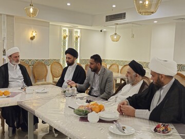 حوزه‌های علمیه خود را با نیازهای روز عالم هماهنگ کنند