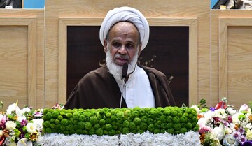 مجلس خبرگان علاوه بر وظایف قانونی، وظیفه حمایت از رهبری را نیز برعهده دارد