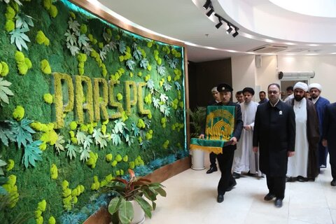 تصاویر/ شمیم عطر رضوی در پایتخت اقتصادی کشور