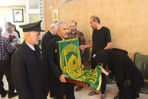 تصاویر/ عیادت خدام رضوی از بیماران بیمارستان شهید گنجی برازجان