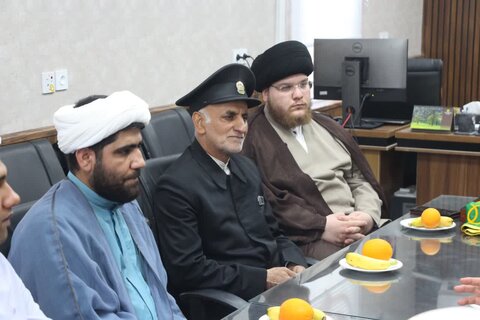 تصاویر/ دیدار خادمان امام رضا(ع) با کارکنان بنیاد مسکن دشتستان