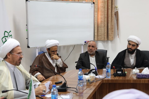 نشست صمیمی دادستان ویژه روحانیت شرق کشور با مدیران و مسئولان حوزه علمیه خراسان جنوبی