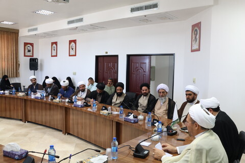 نشست صمیمی دادستان ویژه روحانیت شرق کشور با مدیران و مسئولان حوزه علمیه خراسان جنوبی
