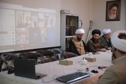 تصاویر / جلسه هماهنگی همایش یکصدمین سالگشت باز تأسیس حوزه علمیه قم