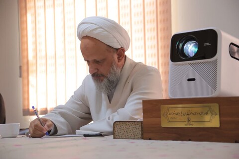تصاویر / جلسه هماهنگی همایش یکصدمین سالگشت باز تأسیس حوزه علمیه قم