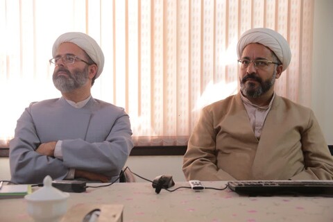 تصاویر / جلسه هماهنگی همایش یکصدمین سالگشت باز تأسیس حوزه علمیه قم