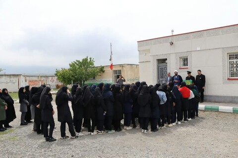 تصاویر/ جشن دهه کرامت در مدرسه  فاطمیه وزینبیه روستای جانانلو