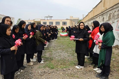 تصاویر/ جشن دهه کرامت در مدرسه  فاطمیه وزینبیه روستای جانانلو