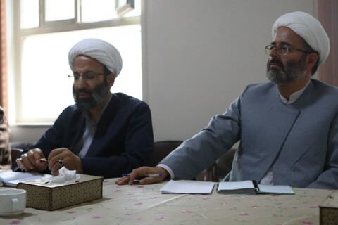 تصاویر / جلسه جمع‌بندی سرکشی از مدرسه علمیه سفیران هدایت علویون،