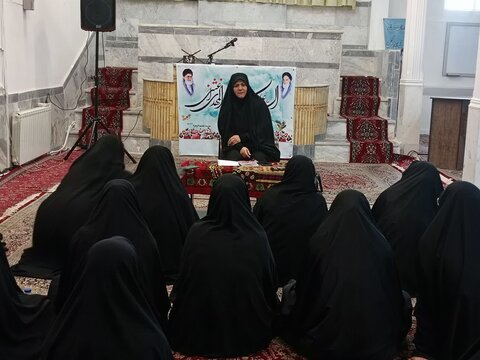 تصاویر/برگزاری جشن دهه کرامت در مدرسه علمیه الزهرا اراک