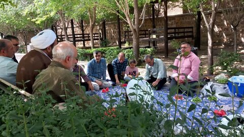 تصاویر / نشست مدیر حوزه علمیه قزوین   با اساتید و همکاران مدرسه بصیرت مهدوی وابسته به حوزه علمیه قزوین