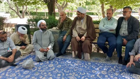 تصاویر / نشست مدیر حوزه علمیه قزوین   با اساتید و همکاران مدرسه بصیرت مهدوی وابسته به حوزه علمیه قزوین