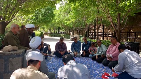 تصاویر / نشست مدیر حوزه علمیه قزوین   با اساتید و همکاران مدرسه بصیرت مهدوی وابسته به حوزه علمیه قزوین