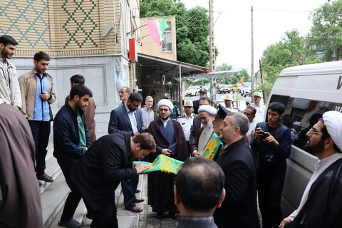 تصاویر/ حضور کاروان زیر ستیه خورشید در حوزه علمیه و دفتر امام جمعه مرند