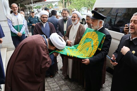 تصاویر/ حضور کاروان زیر ستیه خورشید در حوزه علمیه و دفتر امام جمعه مرند