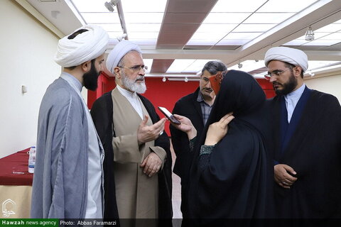 Photos/Point de presse pour la Conférence internationale sur le centenaire du séminaire de Qom