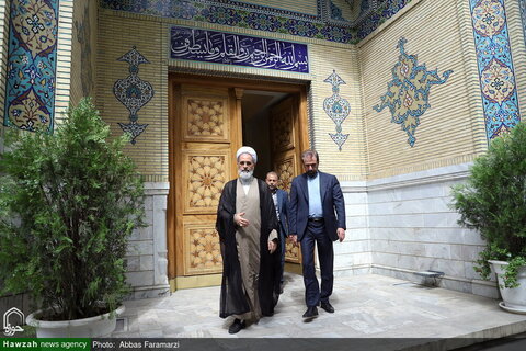 Photos/Point de presse pour la Conférence internationale sur le centenaire du séminaire de Qom