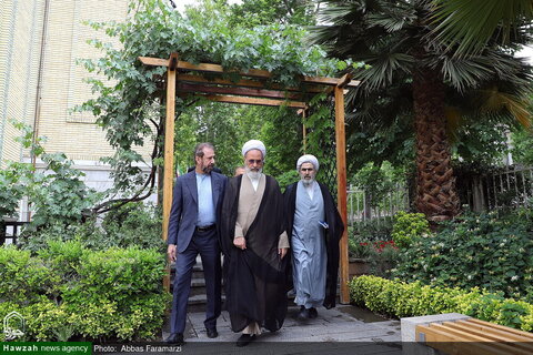 Photos/Point de presse pour la Conférence internationale sur le centenaire du séminaire de Qom