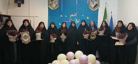 تصاویر/تجلیل از اساتید مدرسه علمیه الهیه ساوه