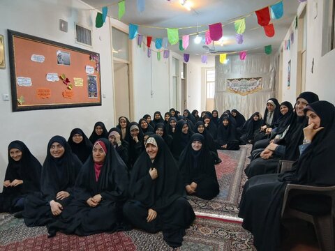 تصاویر/تجلیل از اساتید مدرسه علمیه الهیه ساوه