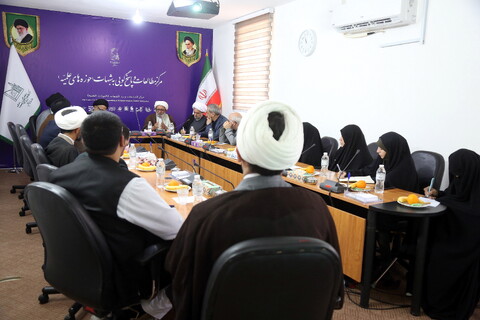 هم اندیشی  شرکت کنندگان در همایش بین المللی یکصدمین سالگشت بازتاسیس حوزه علمیه قم با مرکز مطالعات و پاسخگویی به شبهات