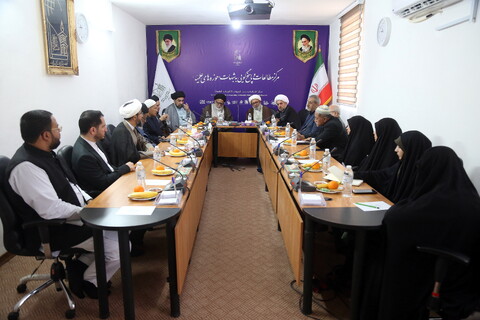 هم اندیشی  شرکت کنندگان در همایش بین المللی یکصدمین سالگشت بازتاسیس حوزه علمیه قم با مرکز مطالعات و پاسخگویی به شبهات