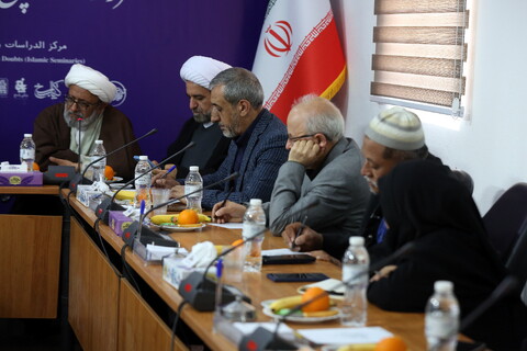 هم اندیشی  شرکت کنندگان در همایش بین المللی یکصدمین سالگشت بازتاسیس حوزه علمیه قم با مرکز مطالعات و پاسخگویی به شبهات
