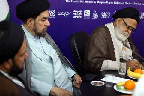 هم اندیشی  شرکت کنندگان در همایش بین المللی یکصدمین سالگشت بازتاسیس حوزه علمیه قم با مرکز مطالعات و پاسخگویی به شبهات