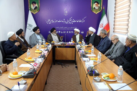 هم اندیشی  شرکت کنندگان در همایش بین المللی یکصدمین سالگشت بازتاسیس حوزه علمیه قم با مرکز مطالعات و پاسخگویی به شبهات