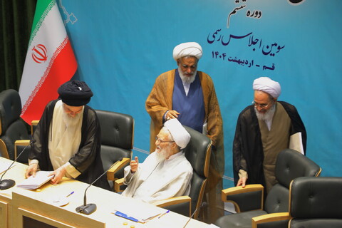 تصاویر / حاشیه های اختتامیه سومین اجلاس ششمین دوره مجلس خبرگان رهبری