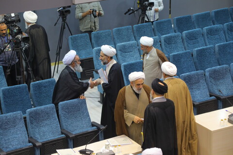 تصاویر / حاشیه های اختتامیه سومین اجلاس ششمین دوره مجلس خبرگان رهبری